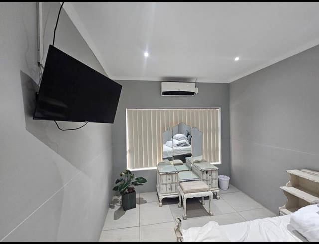 4 BEDROOM HOUSE FOR SALE IN ASTON BAY